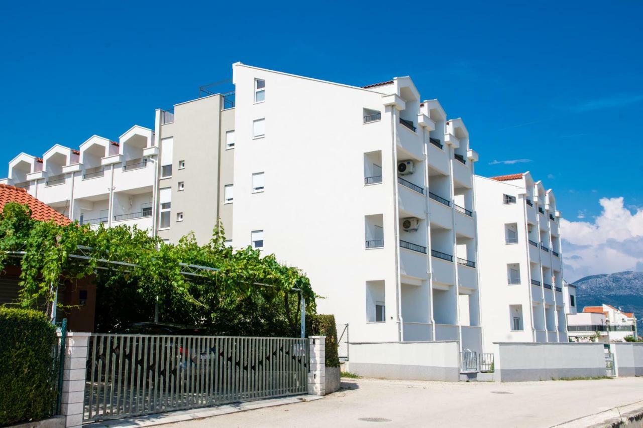 Apartment Quarko Kaštela Exterior foto